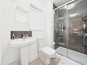 En Suite - click for photo gallery